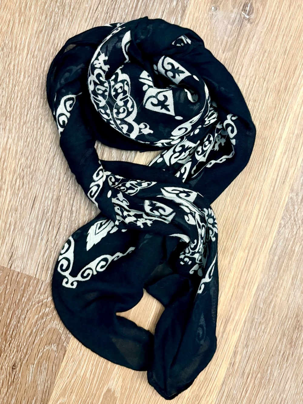 Vintage Bandana Handkerchief Scarf Neck Wrap Black Biker Scarf 29” x 32”